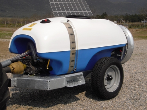 Прикачна вентилаторна пръскачка - 800 литра