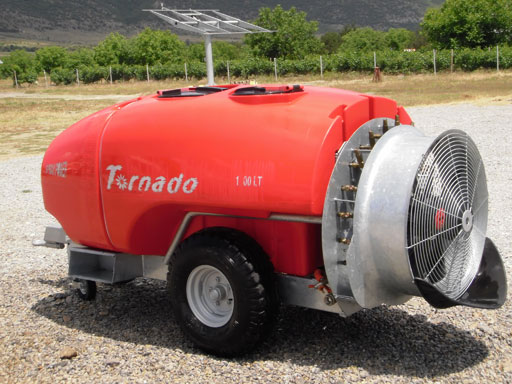 Прикачна вентилаторна пръскачка - 1500 литра